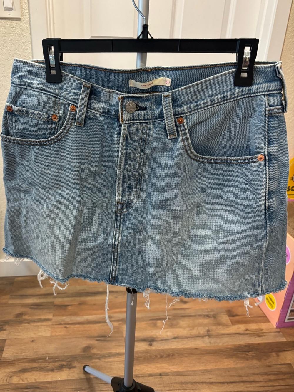 Levi’s Icon Skirt